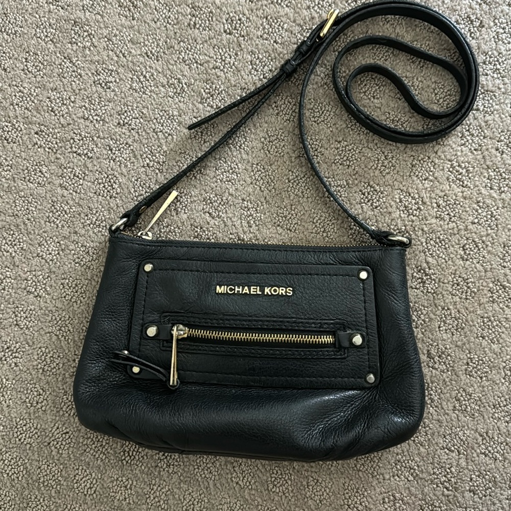 Michael kors crossbody purse